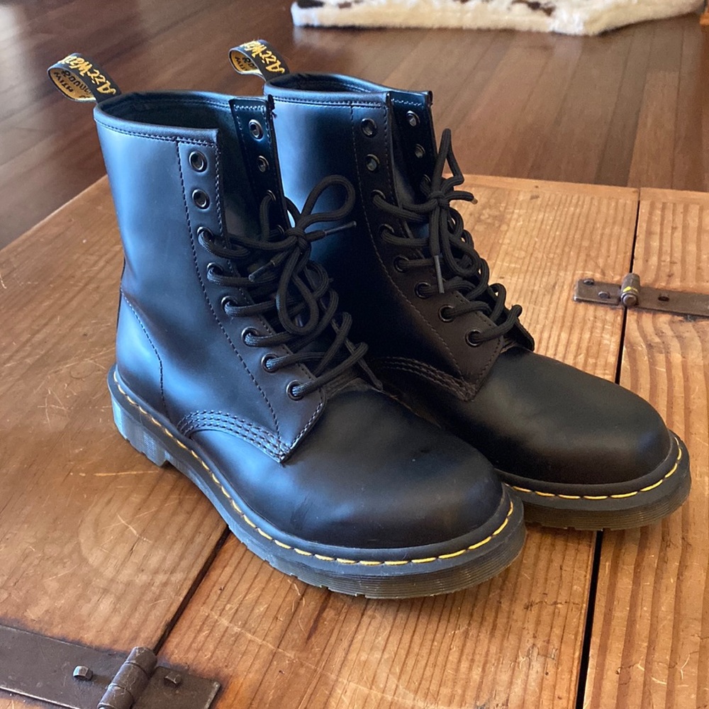 Women’s Dr. Martens 1460 boot